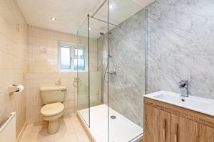 En Suite- click for photo gallery
